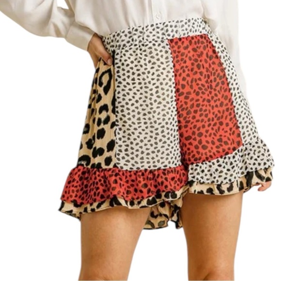 NEW Umgee Shorts Women's Small Animal Print Pull On Ruffle Lined Cheetah Leopard - Picture 1 of 7